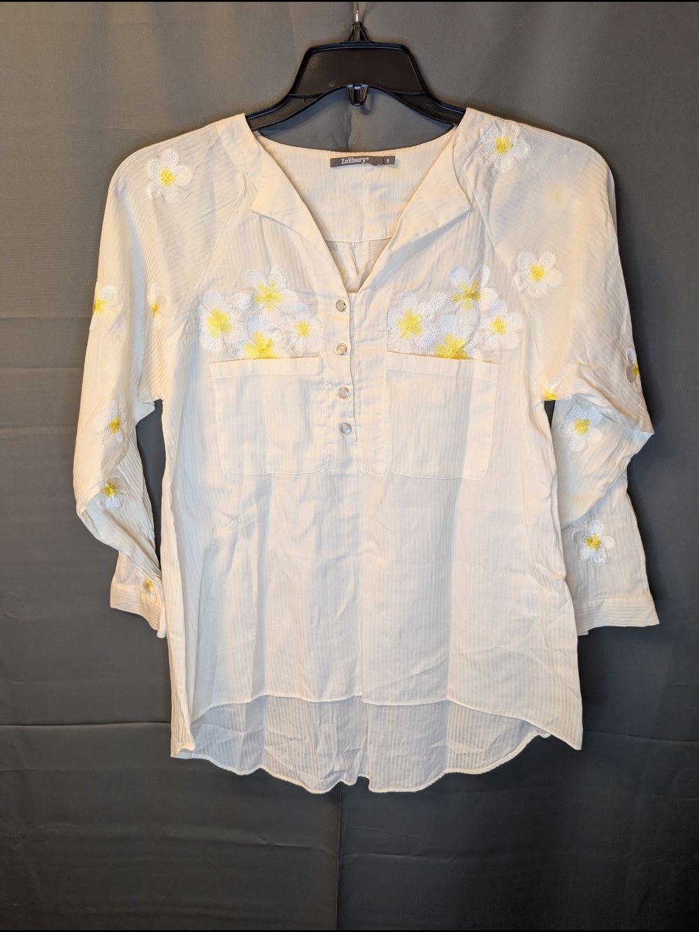 ZELLBURY Ivory Floral Embroidered Split Neck Gauze Button Down Shirt Top Size Sm